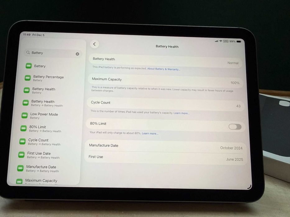 iPad Mini 7 (2024), 128 Gb, WiFi + Cellular, Folio Case, Battery: 100%