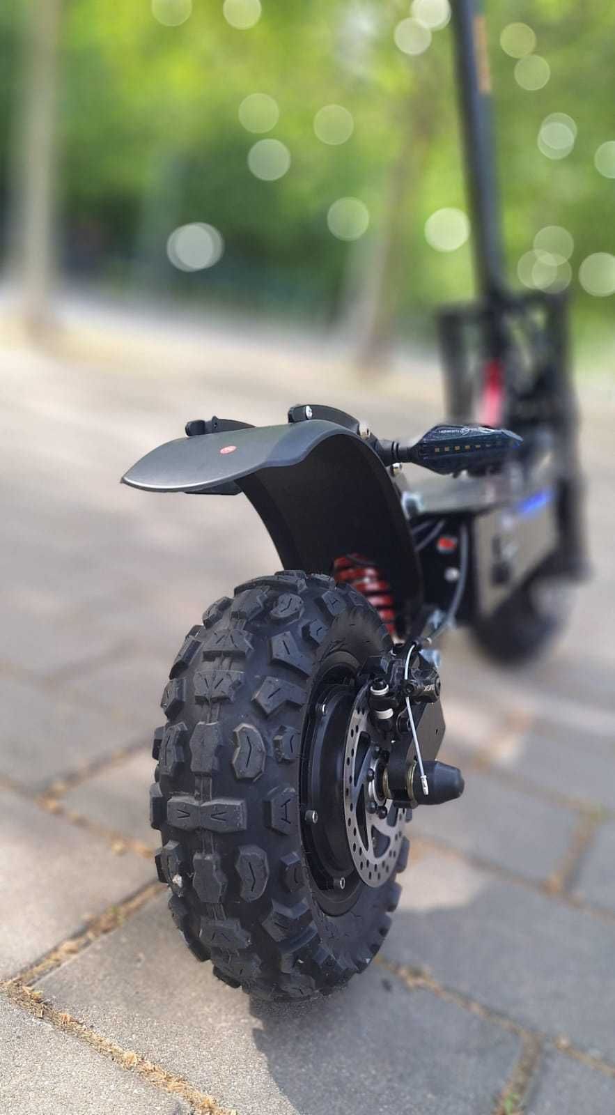 Scuter electric Nou Bicicleta Trotineta electrica  TAZZ Glovo panda