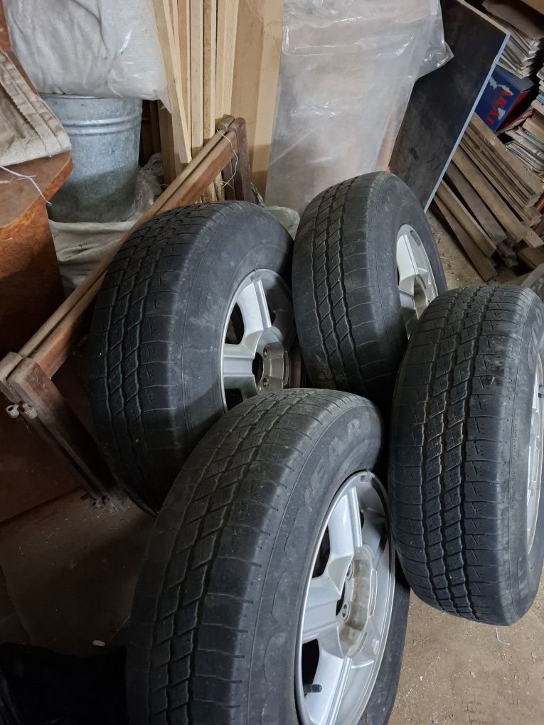 4 бр. Алуминиеви джанти 15'' + гуми GoodYear Wrangler HP 225/70 R15