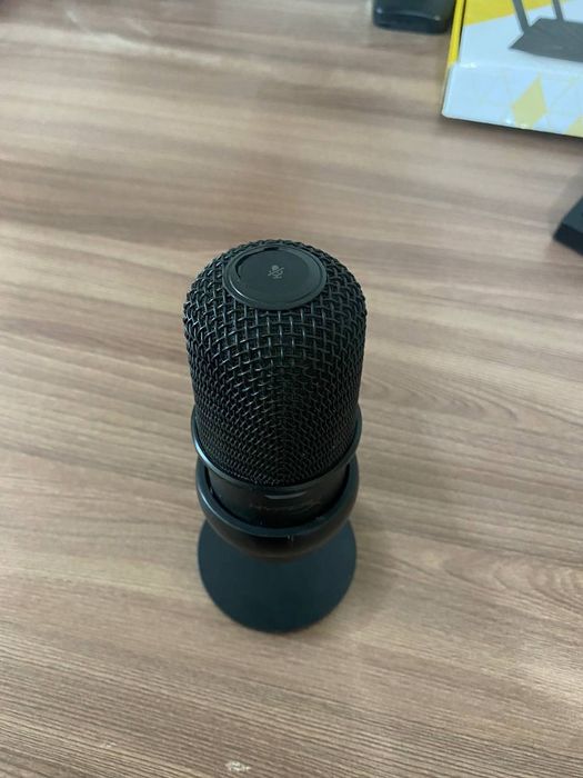 Микрофон hyperX solo cast
