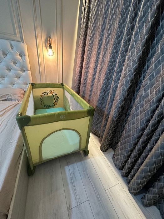 Манеж детский с матрасом