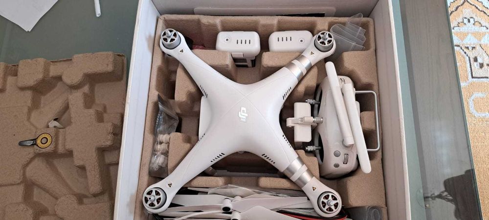 Drona dji phantom