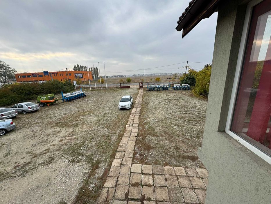 Showroom + Birouri + Hala  : Proprietate 3000 m2 pe Calea Bucuresti