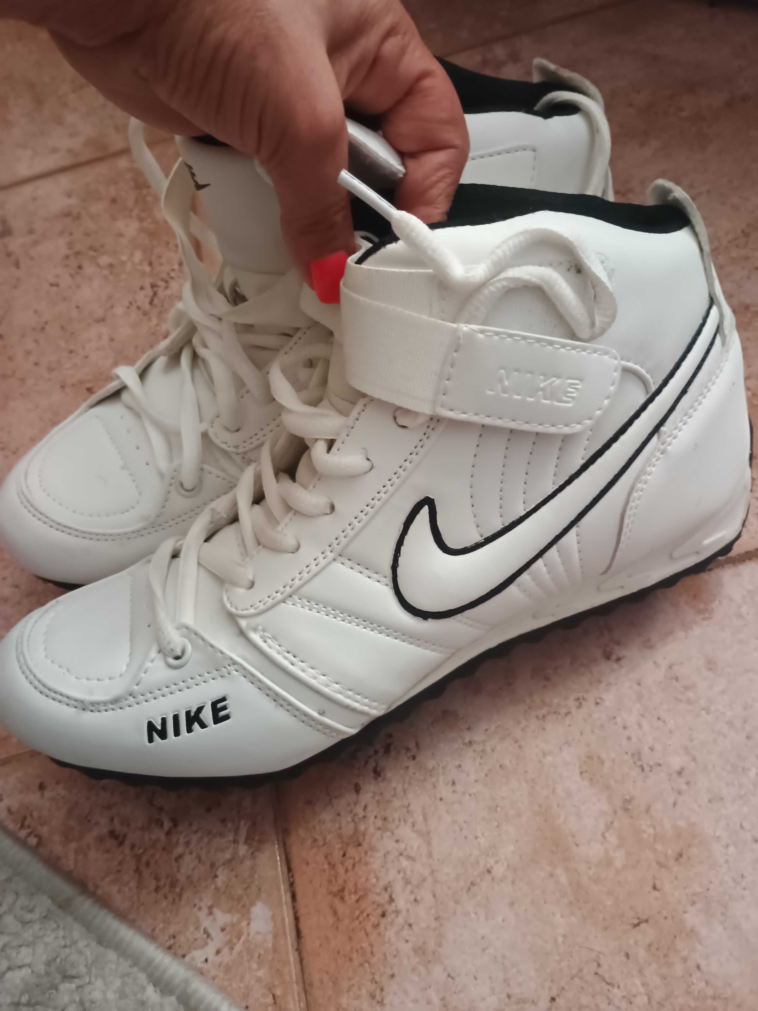Дамски боти nike 41 номер