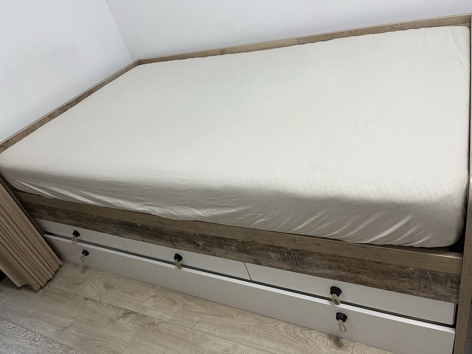 Двуетажно легло + два матрака