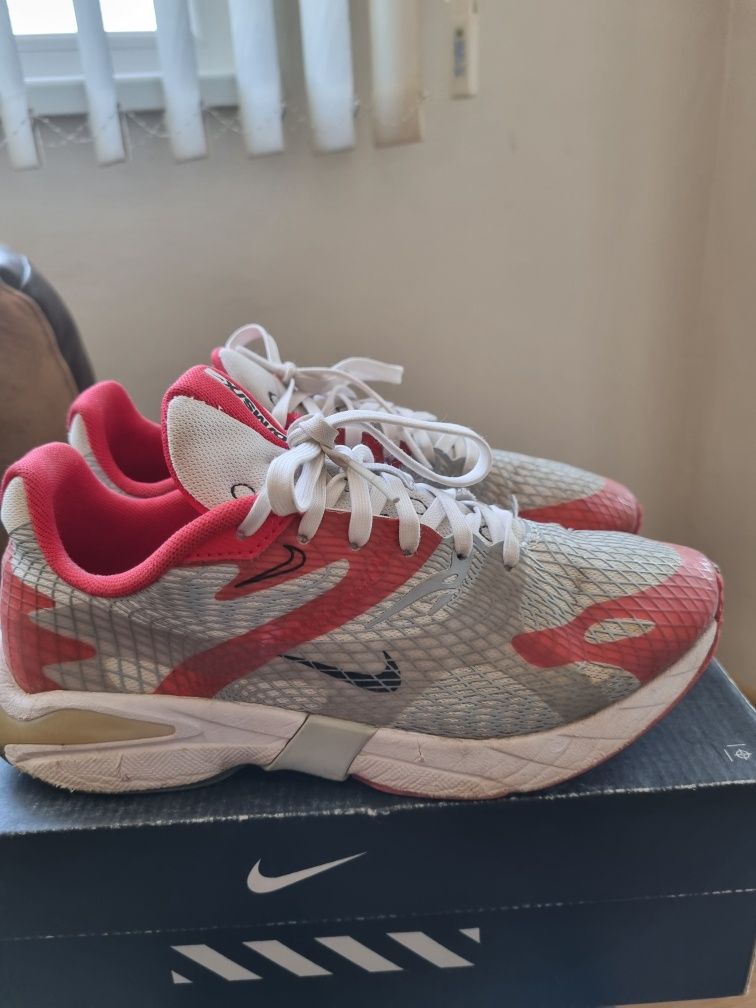 Маратонки Nike  GHOSWIFT