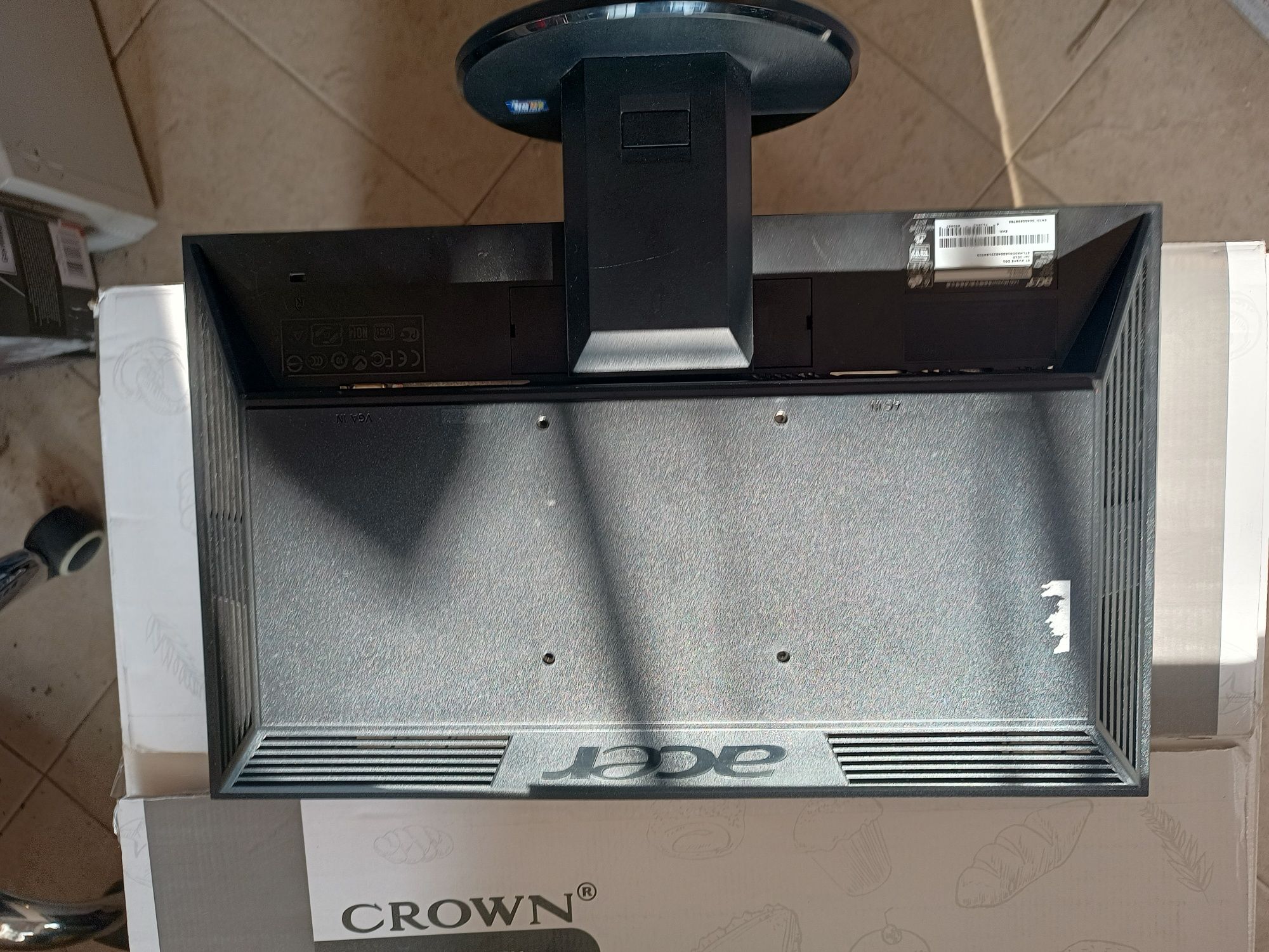 Монитор ACER 18,5" Монитор acer 19 lcd wide v193hqvb като нови