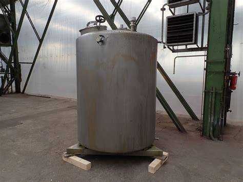 Curatare chimica suprafete inox (bazine, tevi, suduri, cuve, hote etc)