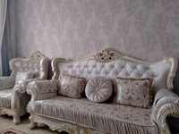 Продается Королевский диван с крелами