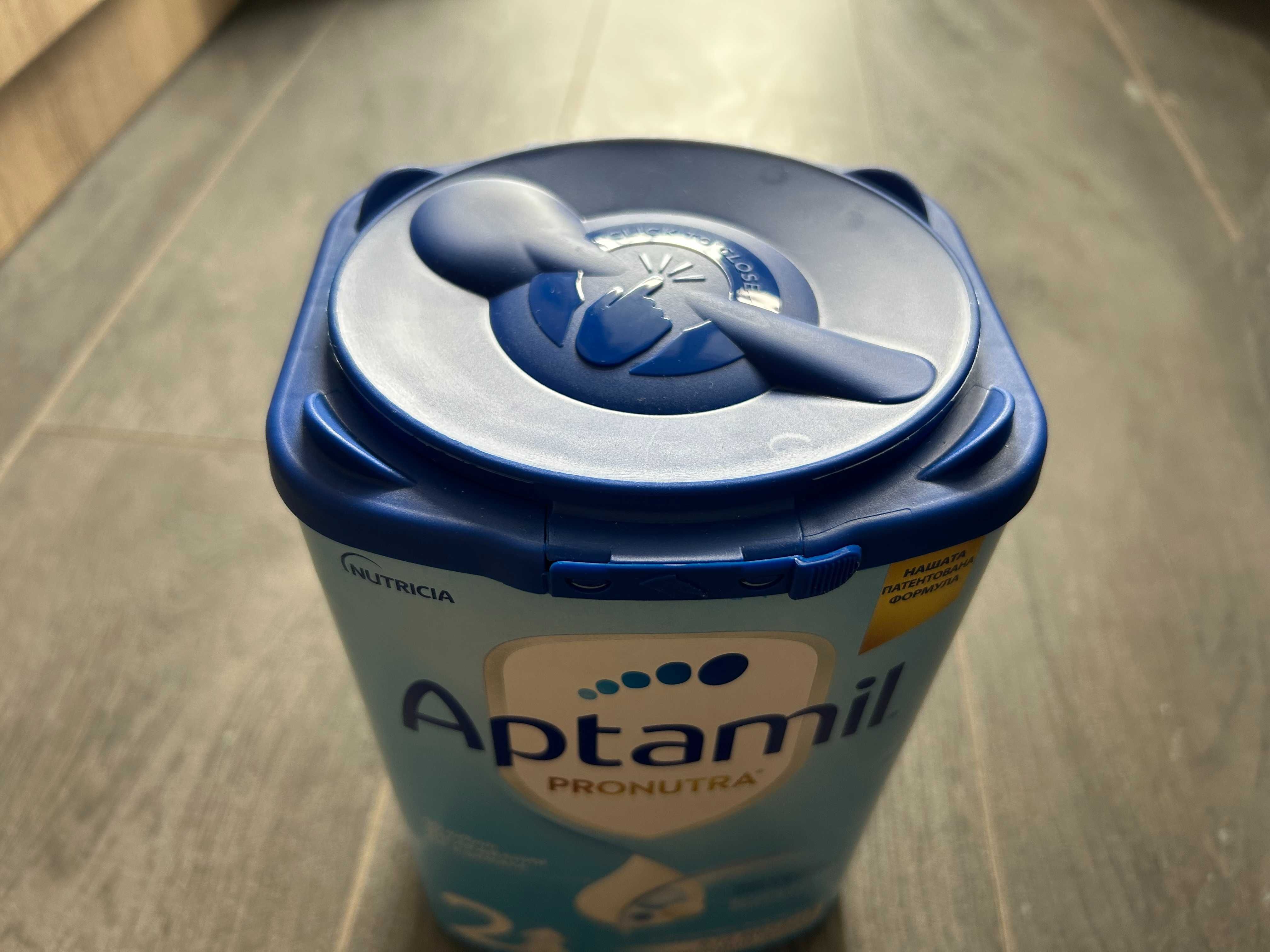 Адаптирано мляко Aptamil 2
