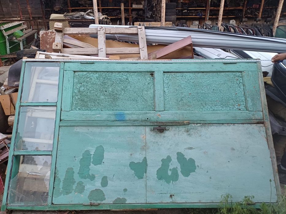 Продам б/у двери