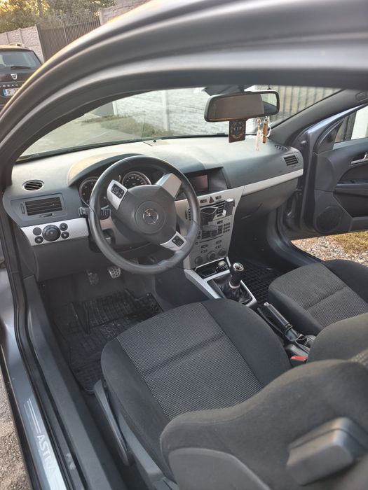 Opel Astra 1.9 gtc