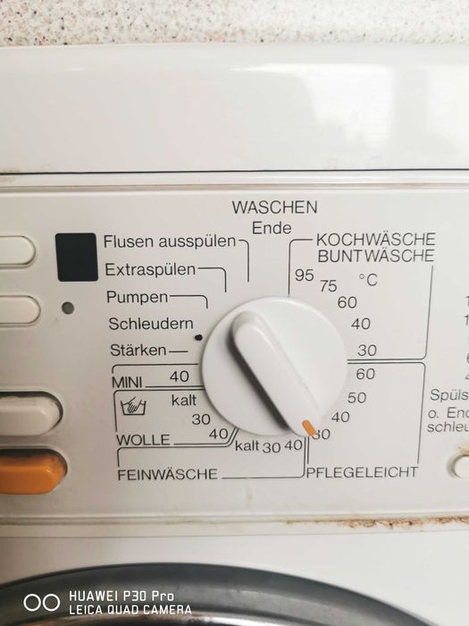 Продавам пералня със сушилня  Miele Novotronic WT945