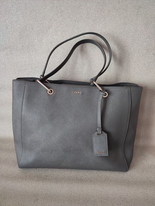 DKNY оригинална дамска чанта