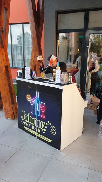 Johnny's Open Bar