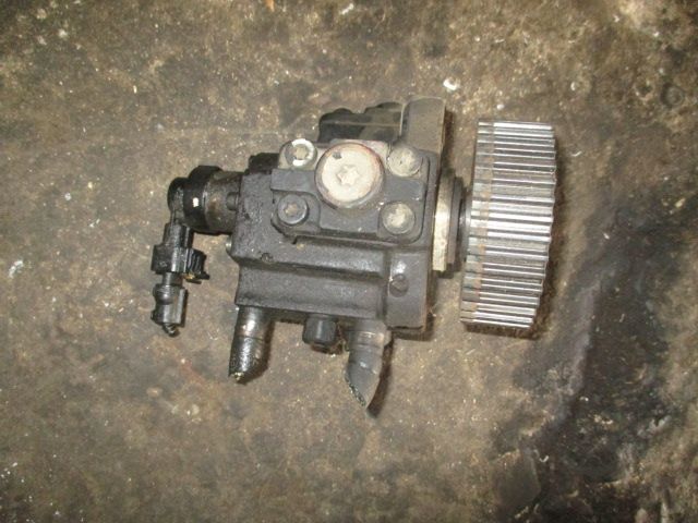 Pompa inalta injectie motorina Opel Signum Vectra Saab motor 1,9 CDTI