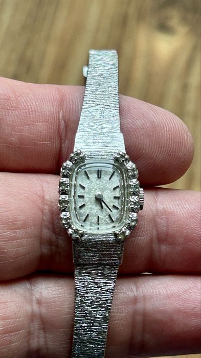 Рядък Seiko от 1970 г.- чиста механика с уникален "стерилен" циферблат