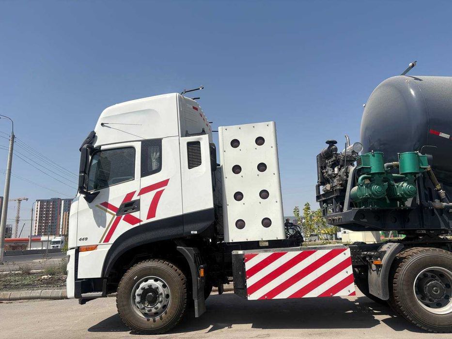 Dongfeng цементовоз