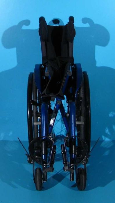 Scaun cu rotile din aluminiu activ Meyra / latime sezut 36 cm