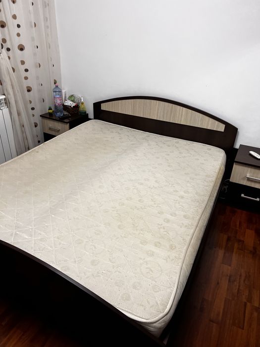 Cadru de pat cu saltea