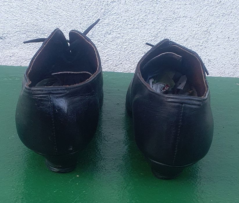 Pantofi piele cu siret nr.38