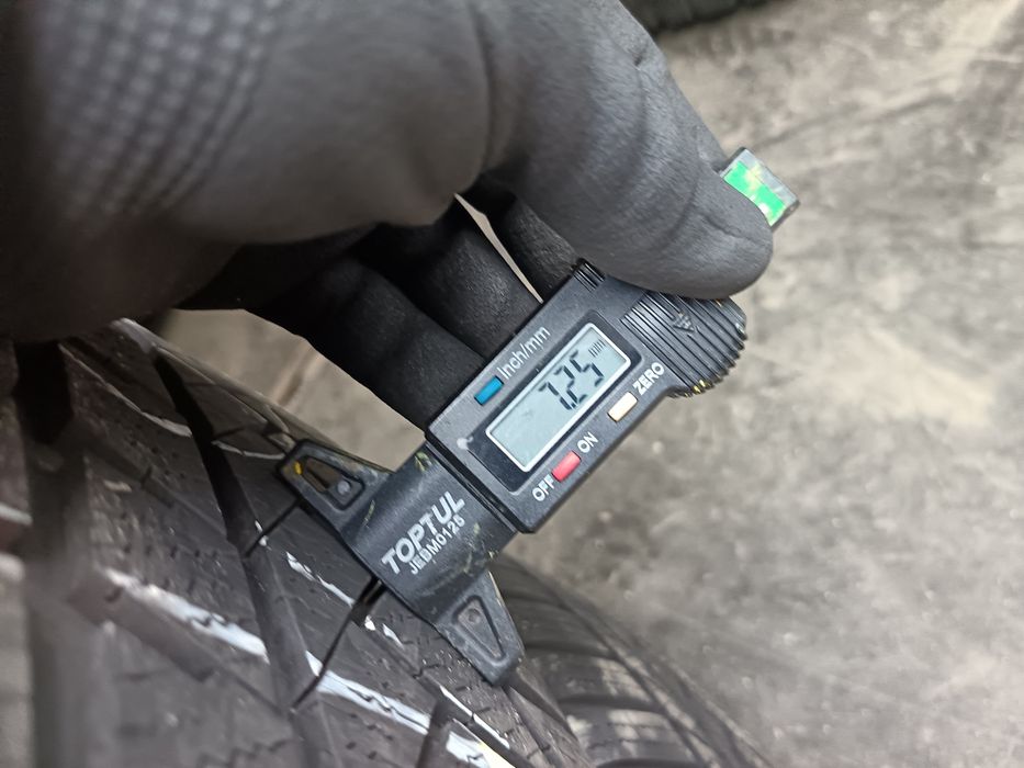 Anvelope MS iarna 225 50 17 continental 2016 7mm