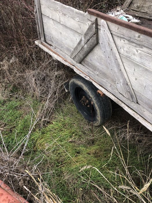 Remorca pe o axa si piesa pt remorci jud