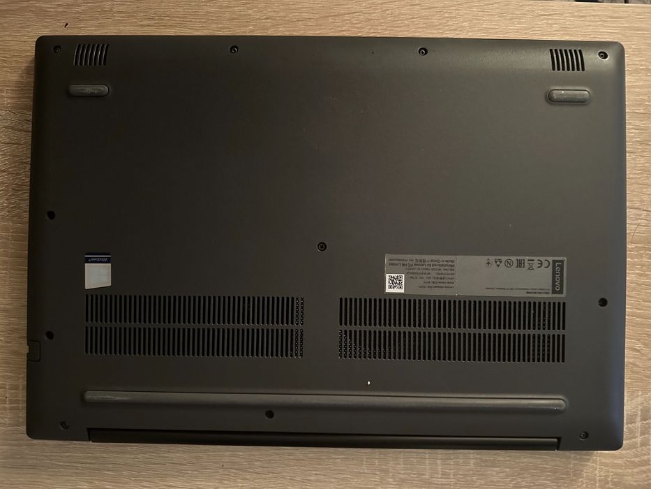 Lenovo Ideapad 330 GTX 1050 I5 8300H 12GB RAM 240gb Ssd