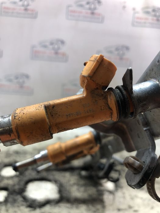 rampa plus injectoare  suzuki vitara 1.6 benzina 2017