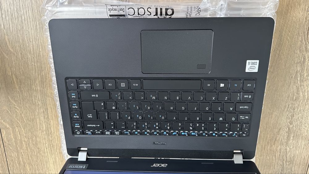 Лаптоп Acer TravelMate 14” FHD Intel i5-10th Gen 8GB RAM 256GB SSD