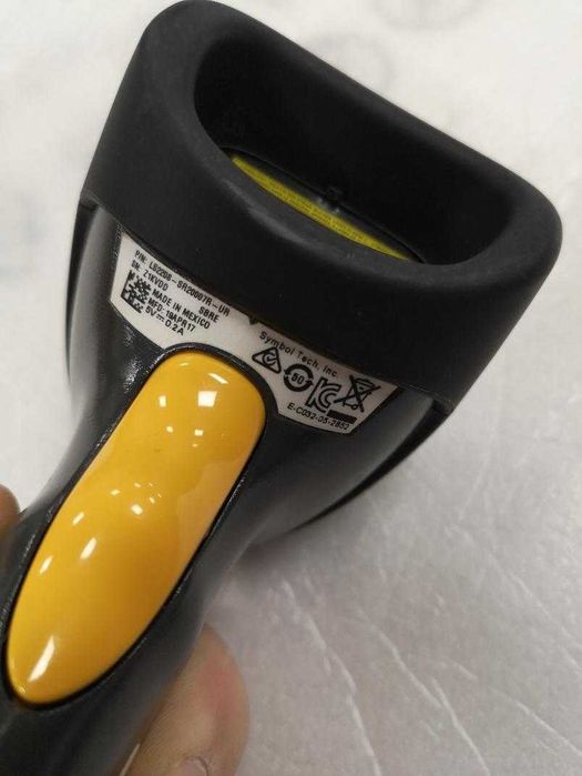 Motorola Symbol LS2208, USB, 1D + Stand flexibil Motorola