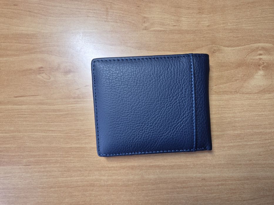 Vand portofel bleumarin din piele naturala, nou