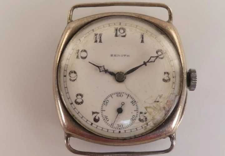 Сребърен часовник Зенит много рядък