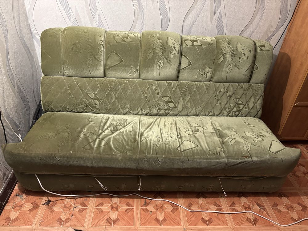Отдам диван бесплатно