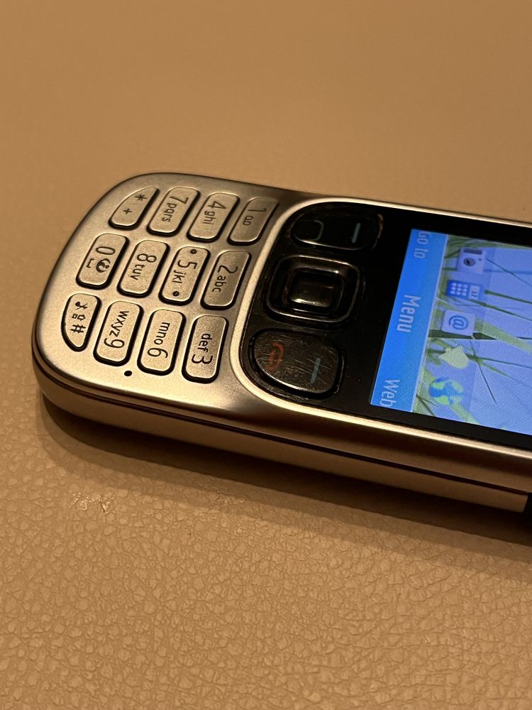 Nokia 6303i Classic Silver + card 2GB ! Original full tot pe el!