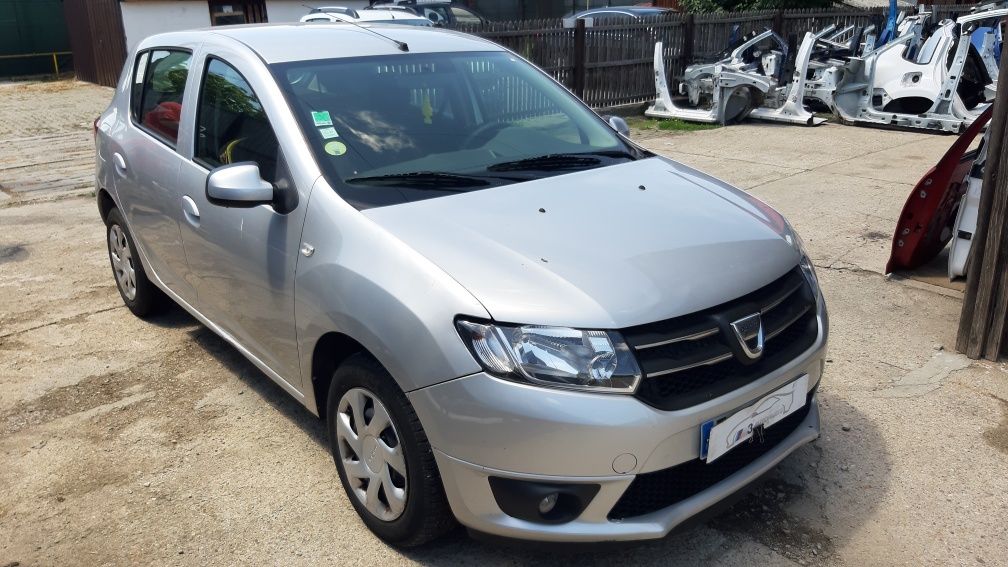Dacia sandero 1,,5 dci 2015 gri piese din dezmembrari