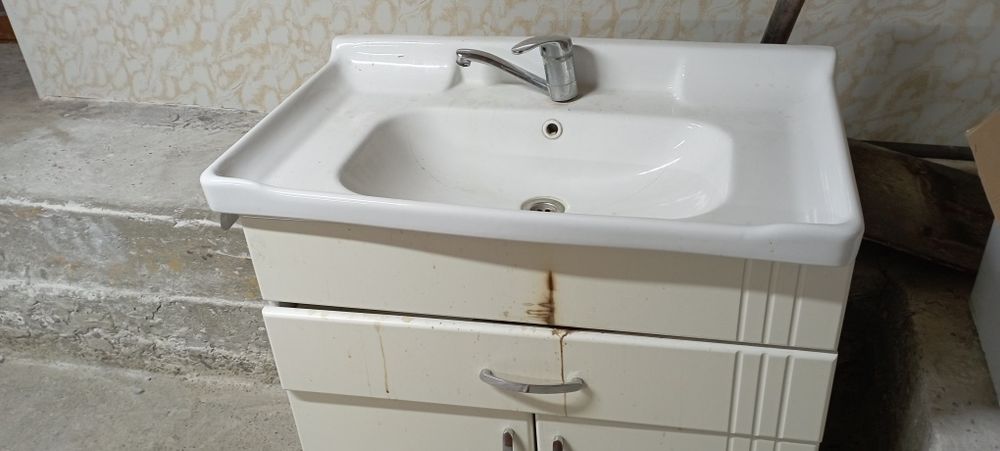 Раковина сотилади