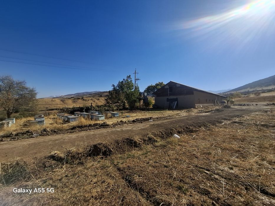 Бустанлик тумани. Галасой Амирсой йулида Курилиш учун ер 1 гектар