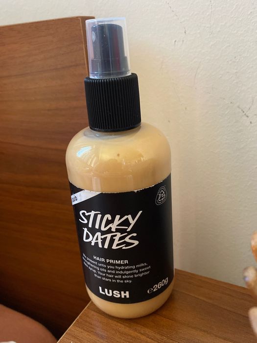 Lush Sticky dates hair primer
