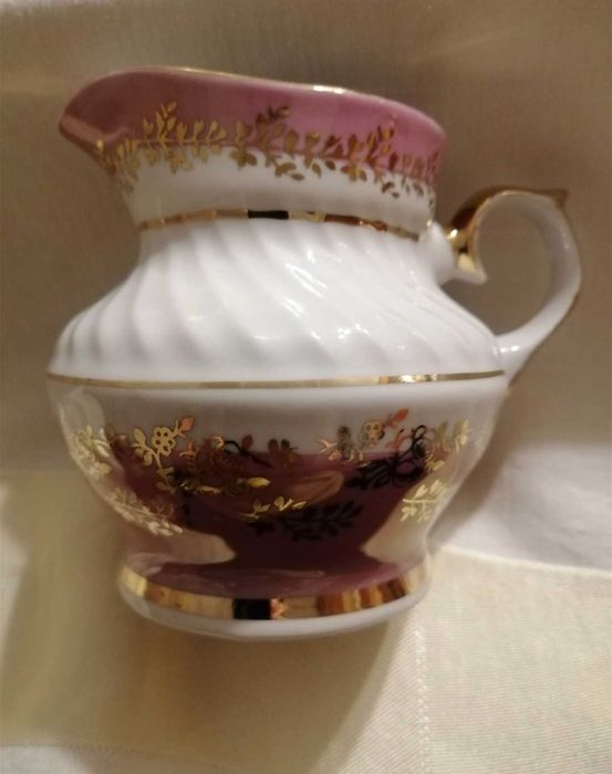 Продам фужеры ссср молочники, сахарницу, соусник Дулево