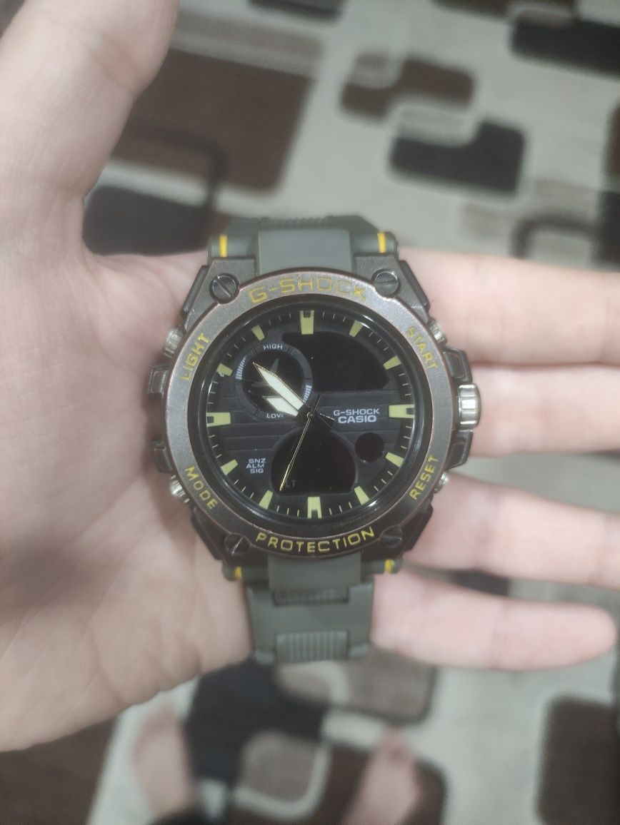 Оригинальные ручные часы от фирмы Casio  модели G-SHOCK
