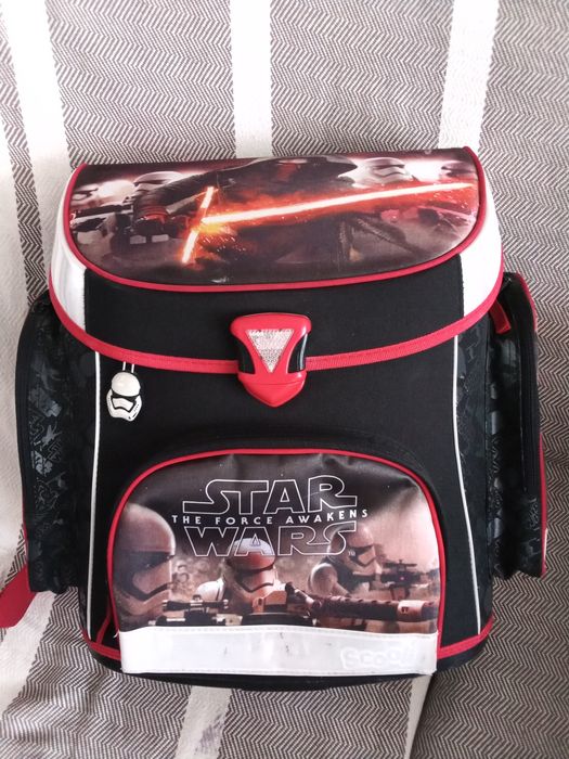 Ghiozdan Scooli cu Star Wars, ergonomic. Pret 70 lei