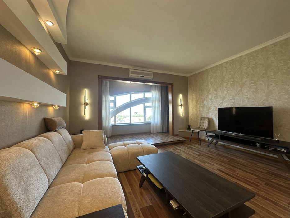 Продаётся 3/8/9 Шастри, ориентир городской ОВИР, напротив кафе Бек