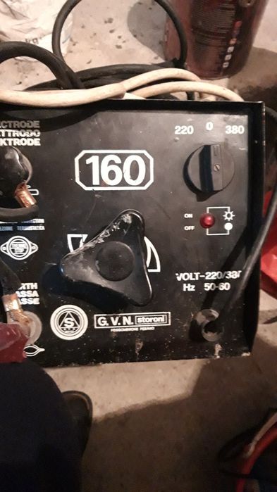 Vând aparate sudură unu făcut artizanal și unu import germania