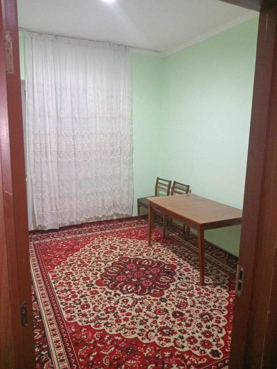 Продаётся 3 комнатная квартира 92кв 1 этаж + подвал 48
