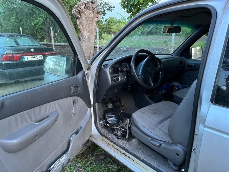 Части за Мазда Б Mazda B series 2.5/109 за части, Юли 2002