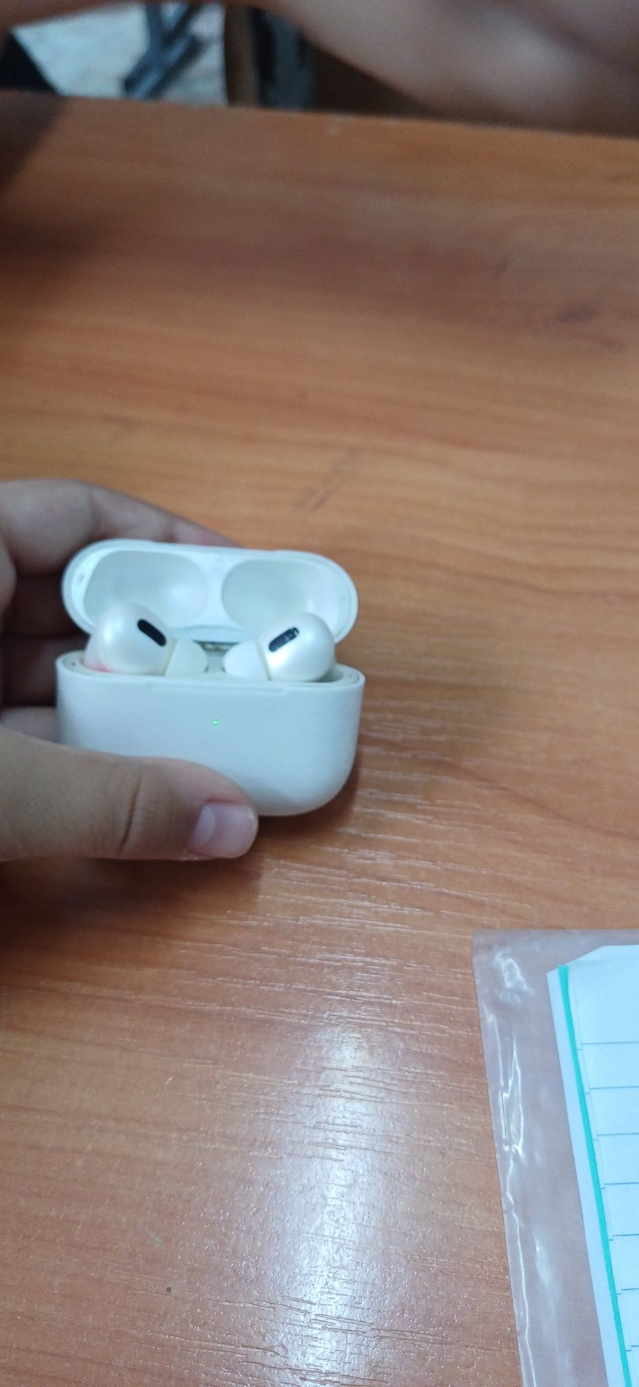 AirPods  pro ...