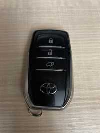 Ключи от Тойота Лэнд Крузер 200  можно прошить на любой авто!!!