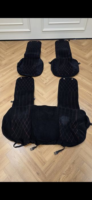 Авточехол в отличном состоянии