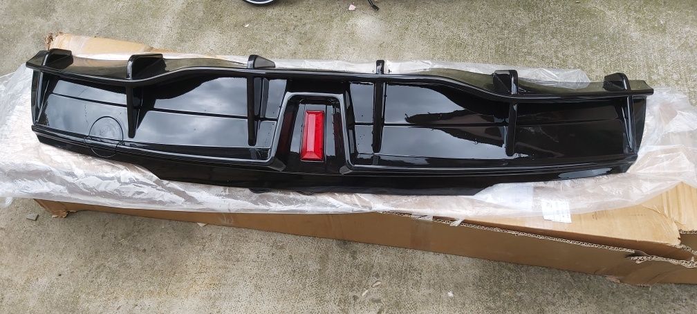 Difuzor spate auto compatibil cu Tesla Model Y, accesorii de recondiți